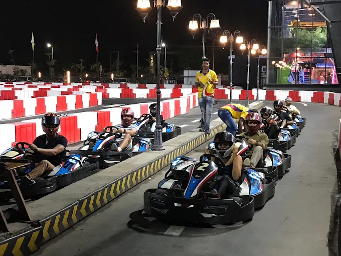 SHOTT – Indoor Karting at Thaltej