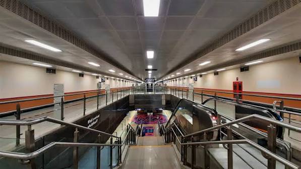 Cubbon Park station