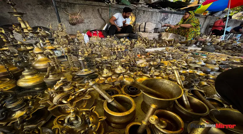 Juna Bazaar (Flea Market)